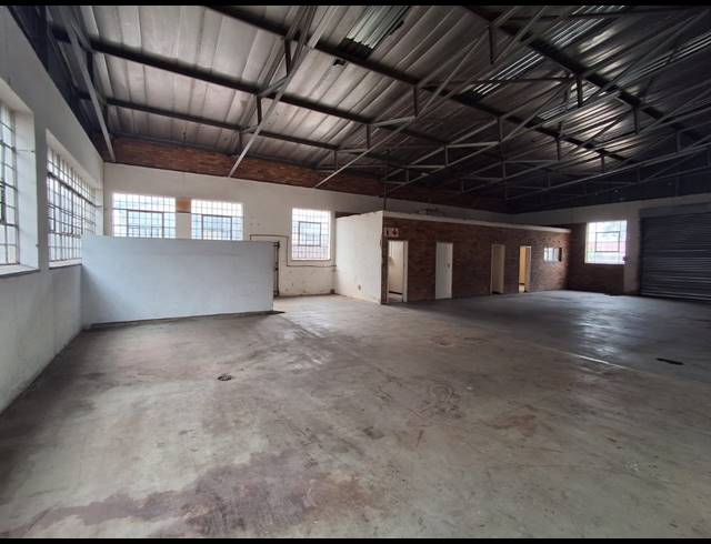 1,563M² WAREHOUSE TO LET IN BENROSE